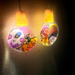 秋に光るステンドグラス風ハロウィンライトとキーホルダー作り