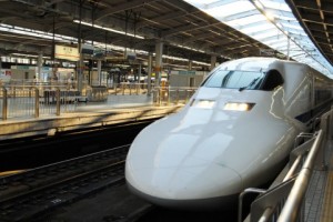 子連れ帰省のパパママさん必見！電車や新幹線の移動には…