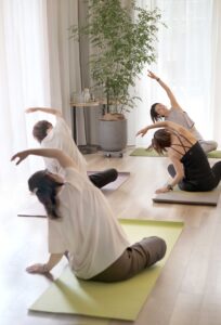 自由が丘のカフェで朝ヨガしませんか？